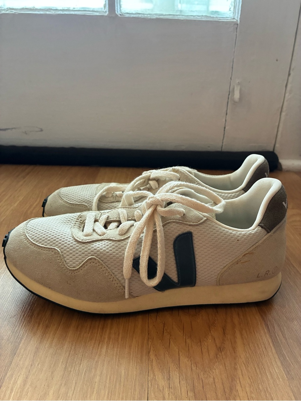 Veja Kids Cream Sneakers with Black V Detail
